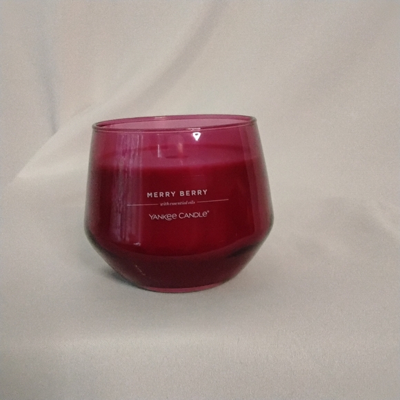 COPY - Yankee Candle Studio Collection Merry Berry and Balsam & Cedar - Picture 5 of 5